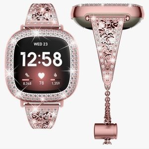 Fitbit Versa 3 replacement band. Very blingy. Never used still in box.